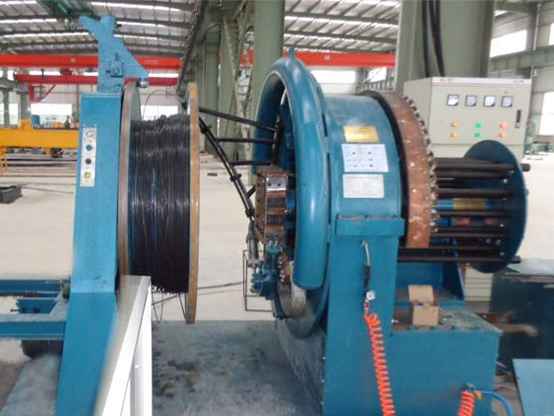 Φ250-Φ600mm非預(yù)應(yīng)力方樁鋼筋骨架滾焊機